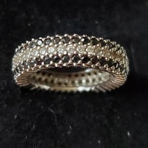 925 Sterling Silver Black and clear cz Ring Size 6